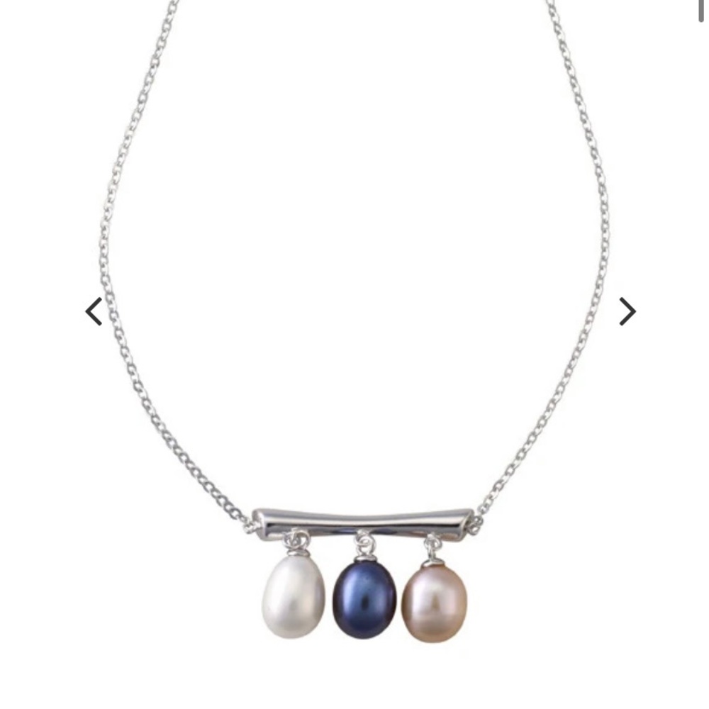 DHP  |  Minimalist pearl necklace